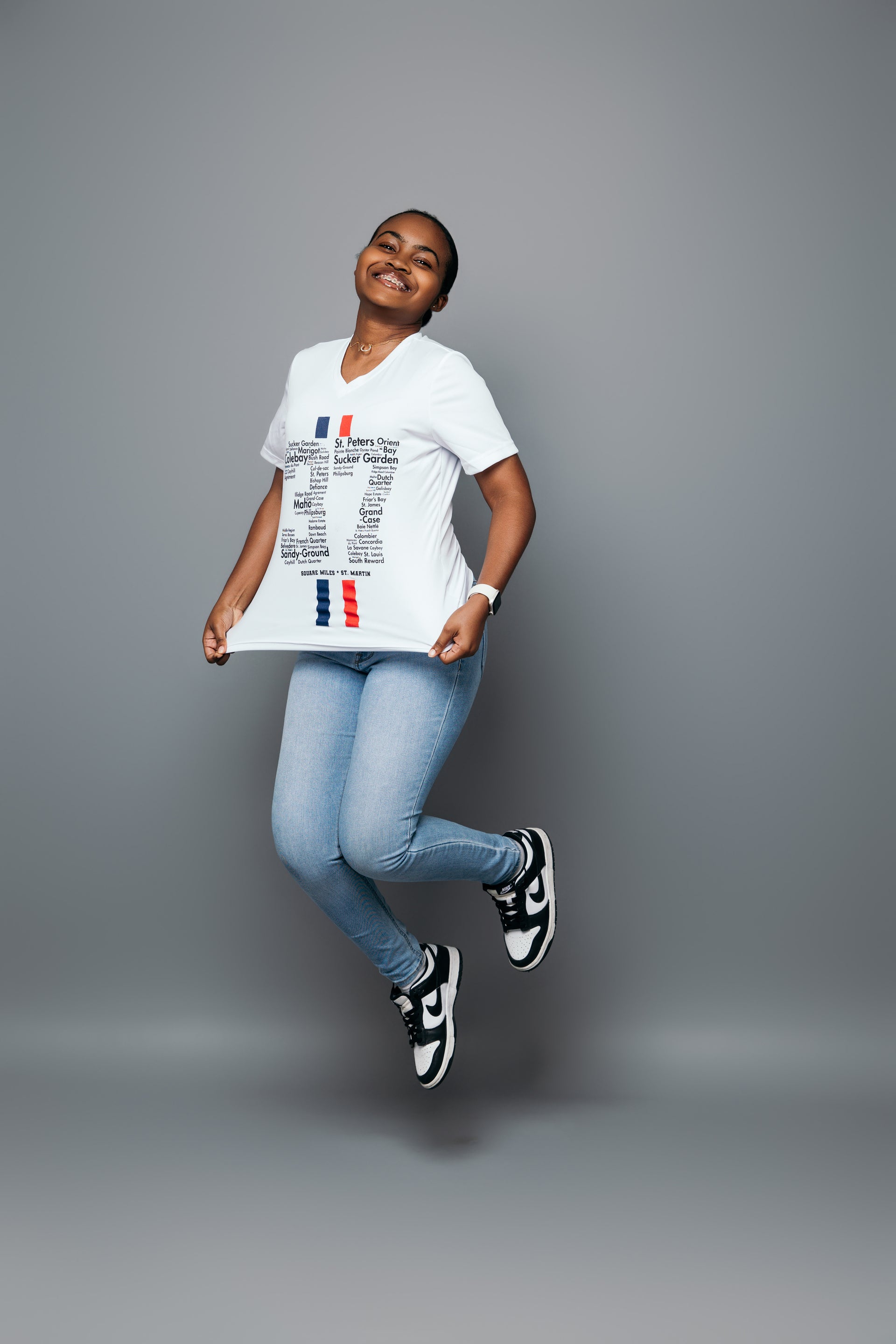 37 square miles DRY FIT Female Vneck